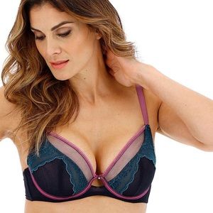 CURVY KATE NWT “Flutterby Plunge Bra” SIZE 30K